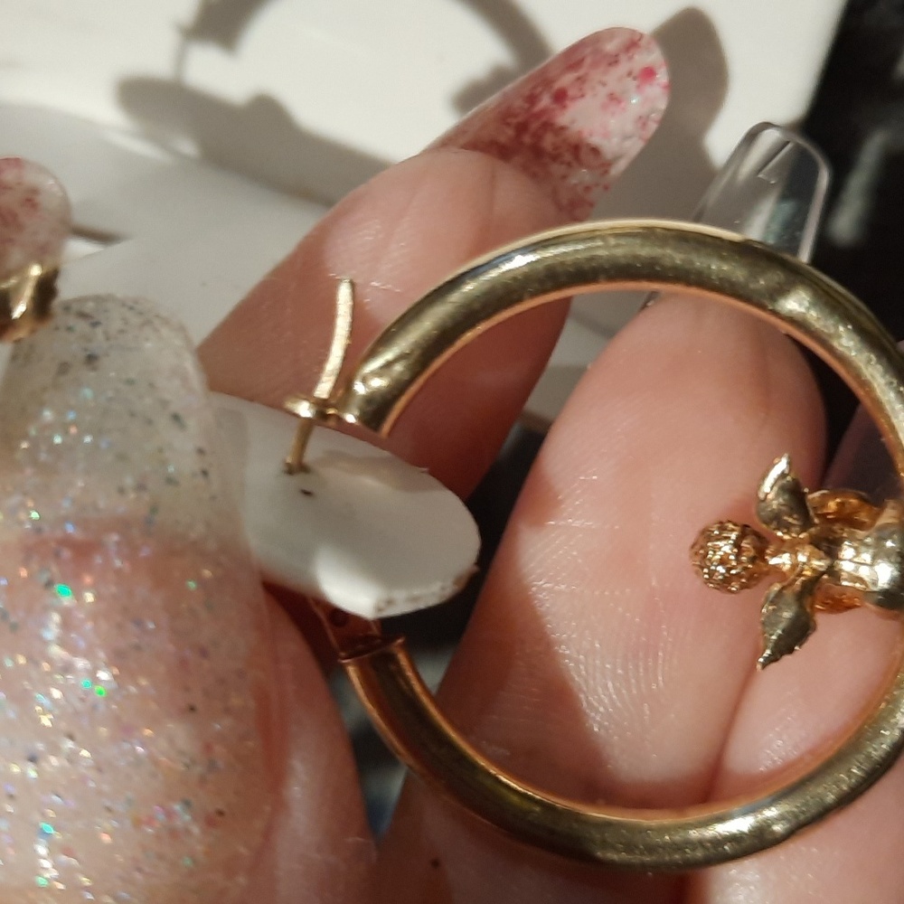 Genuine Solid 10K Yellow Gold "Angel 👼 On My Shoulder" Large 3D Hoop Earrings - Picture 11 of 11